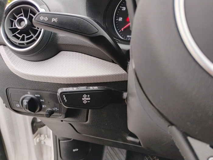 Audi Q2 30 TFSI 110 BVM6 Business Executive