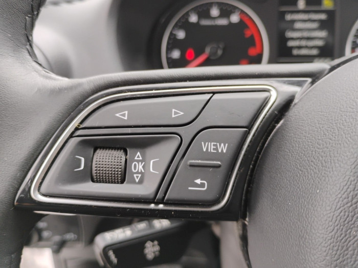 Audi Q2 30 TFSI 110 BVM6 Business Executive