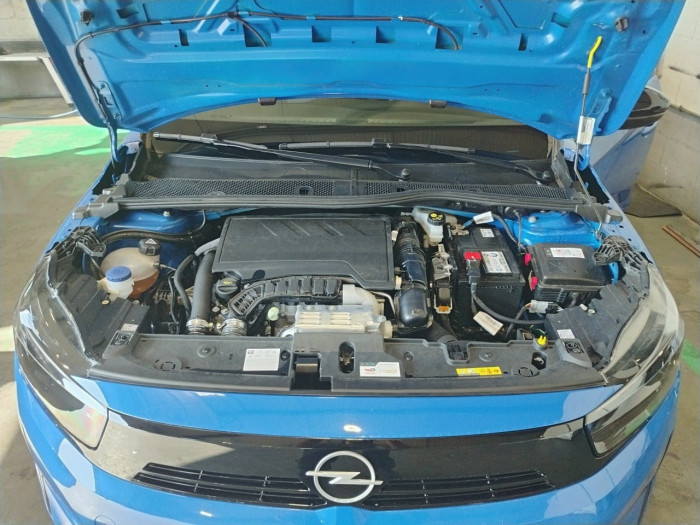 Opel CORSA 1.2 Turbo 100 ch BVA8 Edition