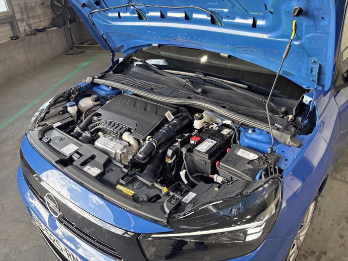 Opel CORSA 1.2 Turbo 100 ch BVA8 Edition