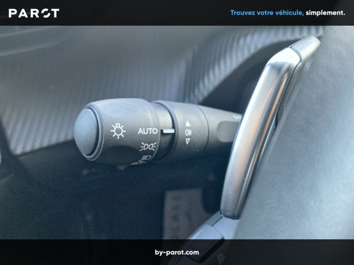 Peugeot 2008 Hybrid 145 ch e-DCS6 Allure