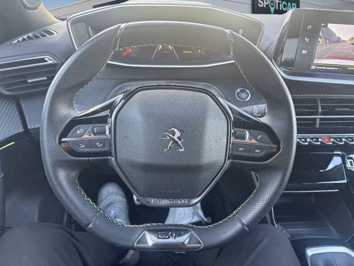 Peugeot 2008 PureTech 130 S&S BVM6 GT