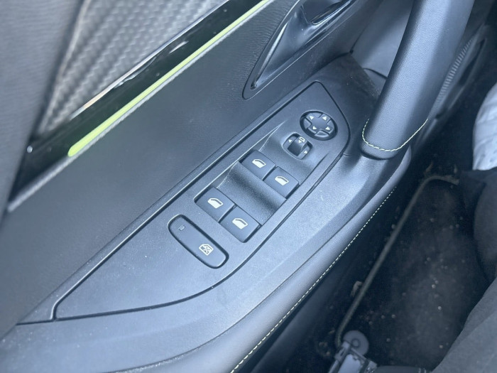Peugeot 2008 PureTech 130 S&S BVM6 GT