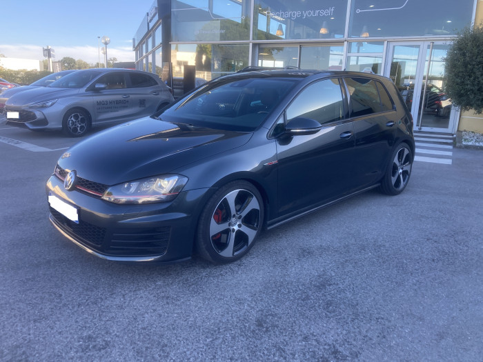 Volkswagen Golf 2.0 TSI 245 BlueMotion Technology GTI Performance