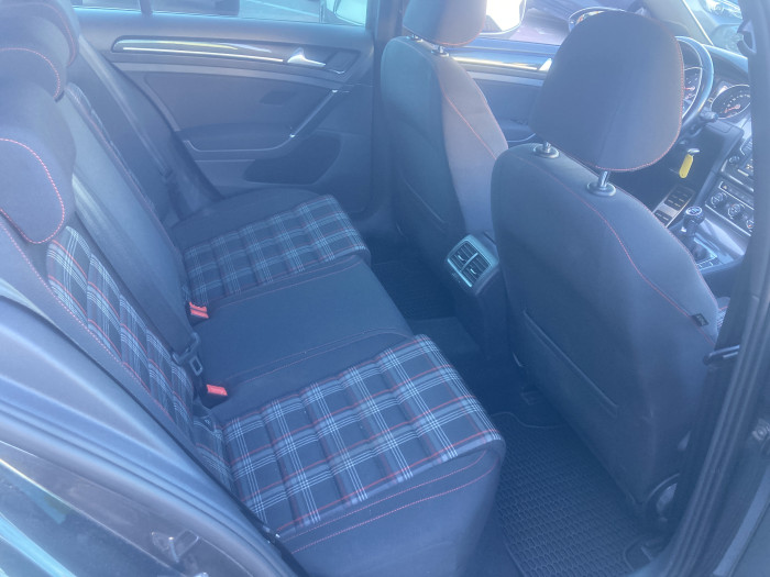 Volkswagen Golf 2.0 TSI 245 BlueMotion Technology GTI Performance