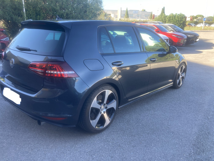 Volkswagen Golf 2.0 TSI 245 BlueMotion Technology GTI Performance