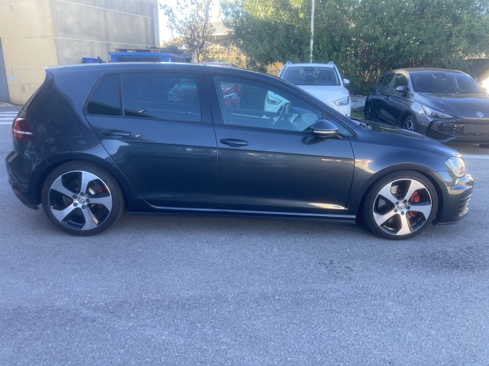 Volkswagen Golf 2.0 TSI 245 BlueMotion Technology GTI Performance