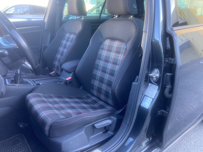 Volkswagen Golf 2.0 TSI 245 BlueMotion Technology GTI Performance