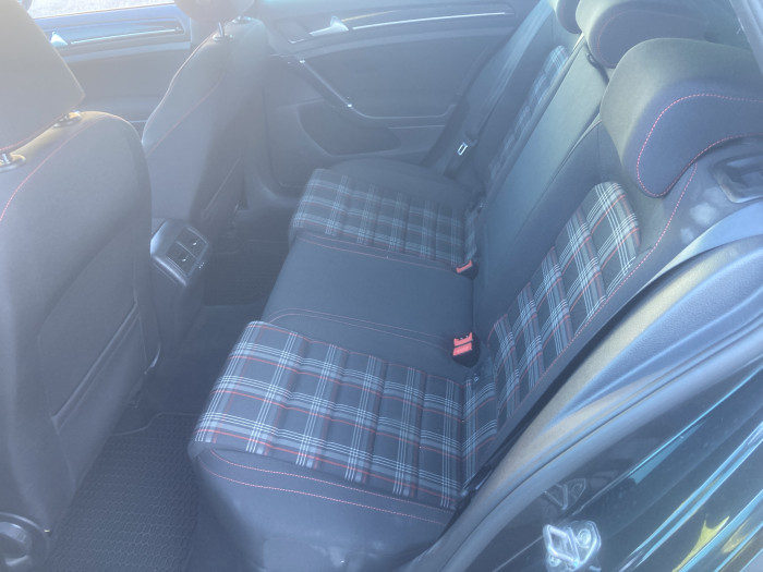 Volkswagen Golf 2.0 TSI 245 BlueMotion Technology GTI Performance