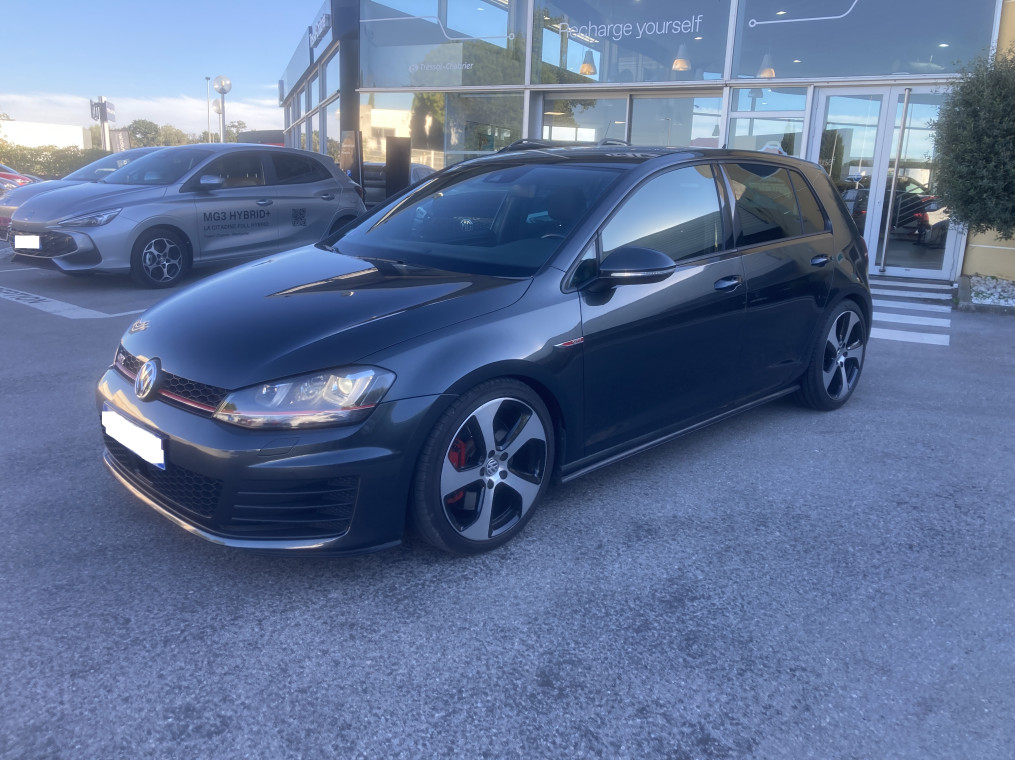 Volkswagen Golf 2.0 TSI 245 BlueMotion Technology GTI Performance