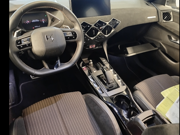 DS DS 3 Crossback DS3 Crossback BlueHDi 130 EAT8 Performance Line