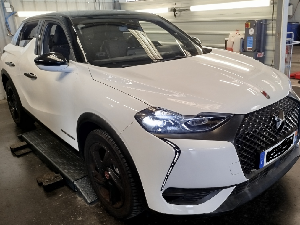 DS DS 3 Crossback DS3 Crossback BlueHDi 130 EAT8 Performance Line