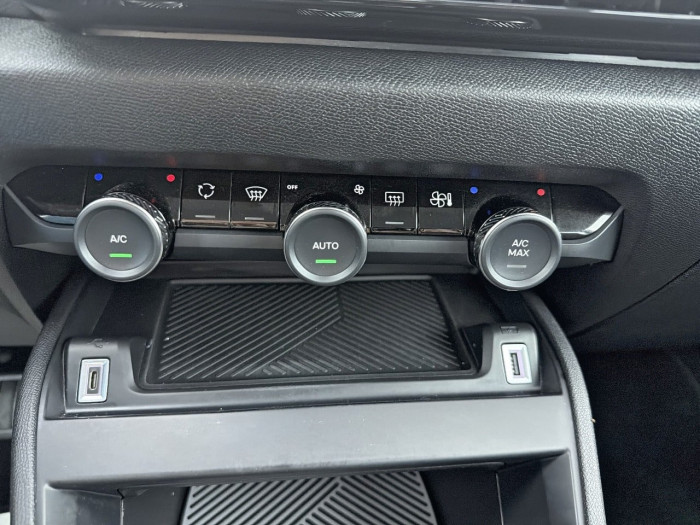 Citroën C4 BlueHDi 130 EAT8 Plus