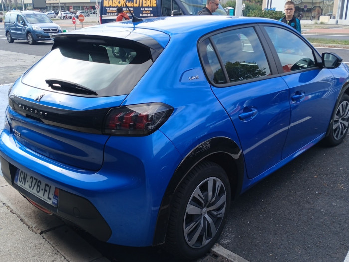Peugeot 208 ELECTRIQUE 50 kWh 136ch Like