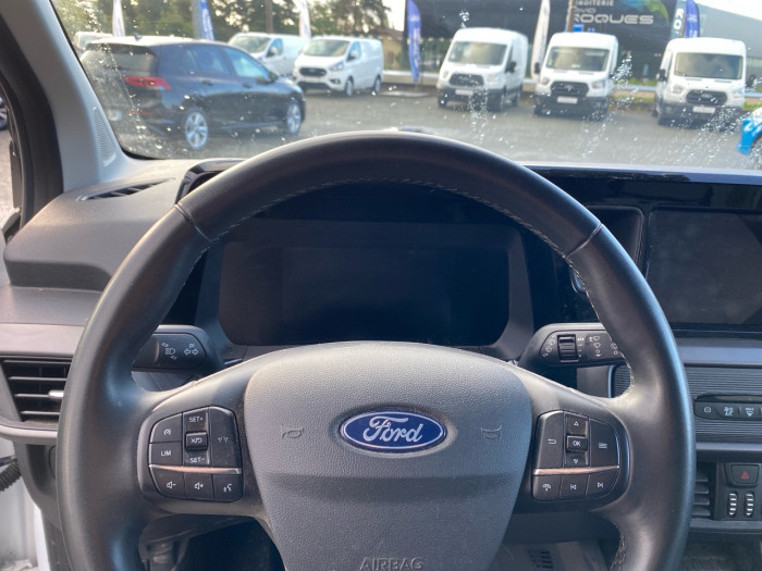 Ford Tourneo Courier 1.0 EcoBoost 125 BVM6 S&S Titanium