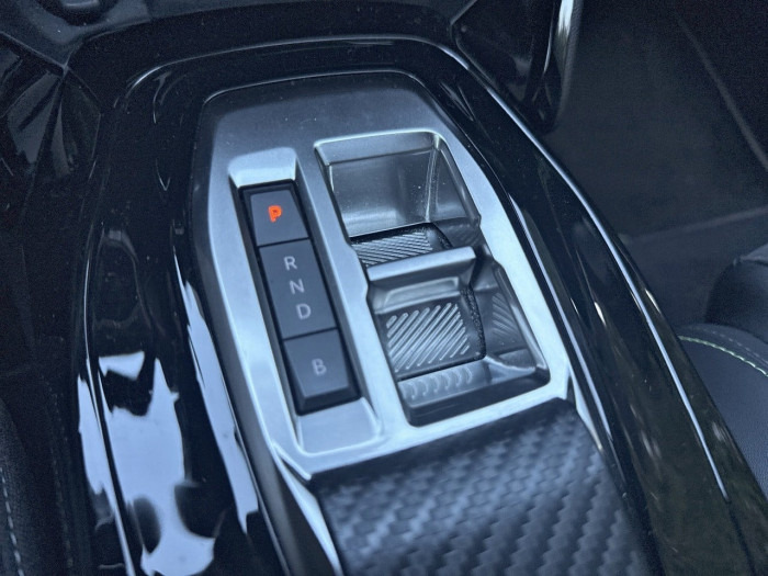 Peugeot 2008 ELECTRIQUE 54 kWh 156 ch GT