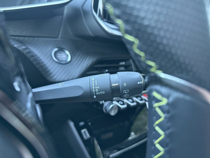 Peugeot 2008 ELECTRIQUE 54 kWh 156 ch GT