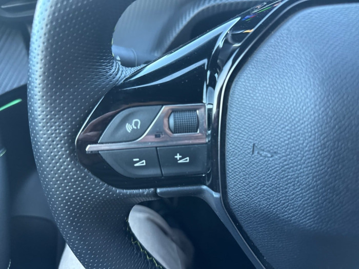 Peugeot 2008 ELECTRIQUE 54 kWh 156 ch GT