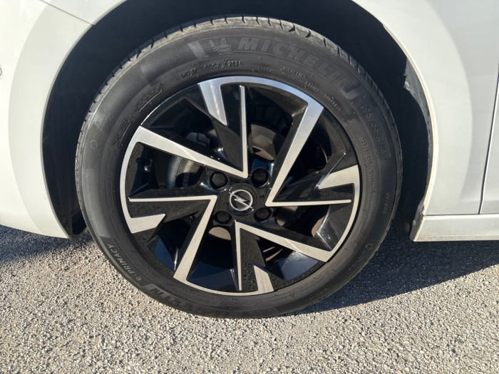 Opel CORSA 1.2 75 ch BVM5 GS