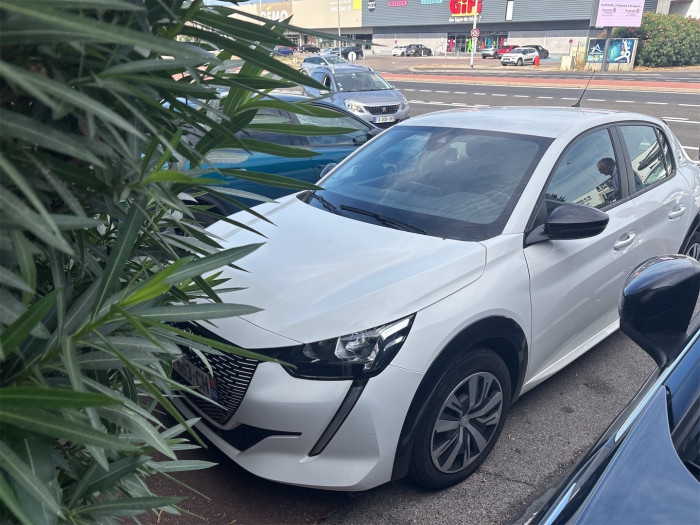 Peugeot 208 ELECTRIQUE 50 kWh 136ch Like