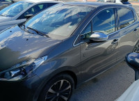 Peugeot 208 PureTech 110ch S&S BVM6 Tech Edition