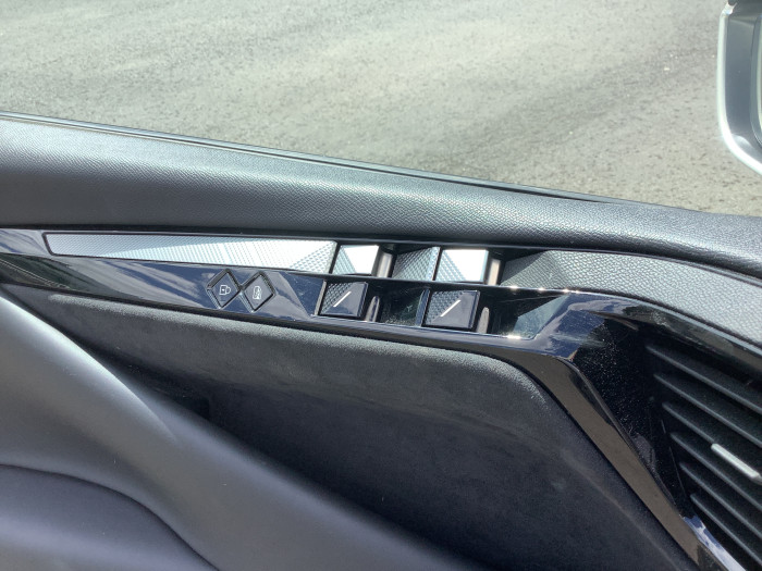 DS DS 4 PureTech 130 EAT8 Performance Line
