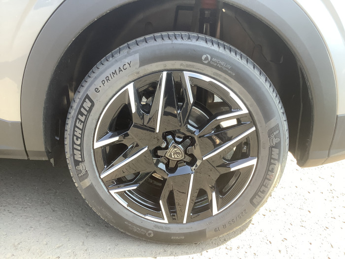 Peugeot 3008 Nouveau Hybrid 145 e-DCS6 Allure