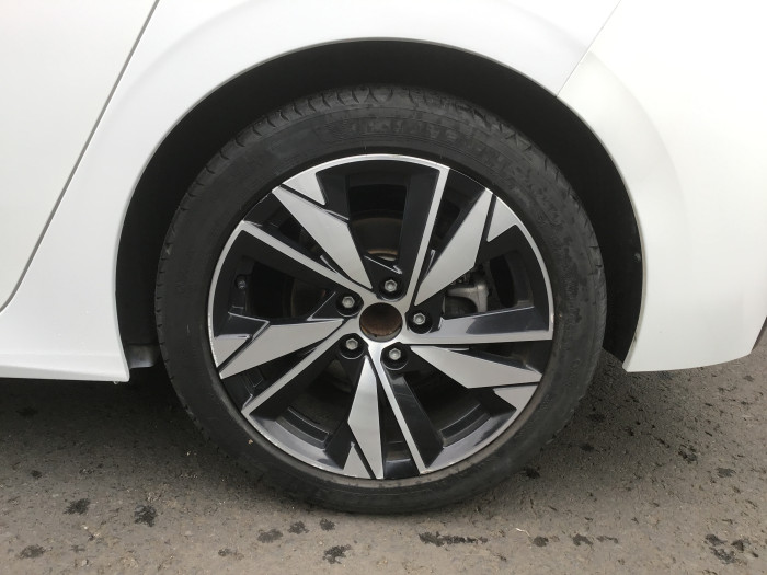 Peugeot 308 PureTech 130ch S&S EAT8 Allure