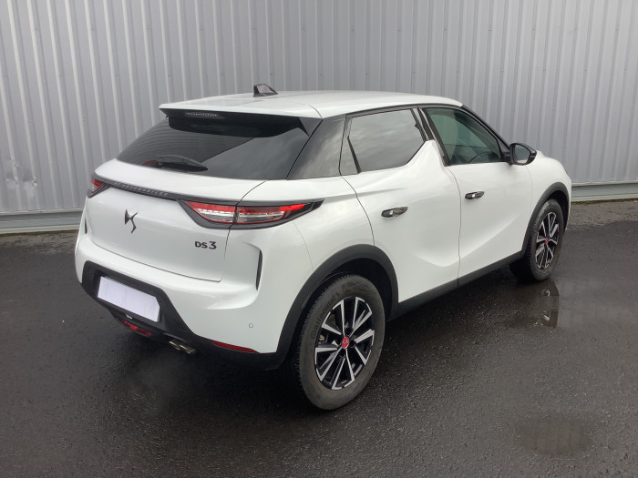 DS DS 3 Nouveau PureTech 130 EAT8 Performance Line
