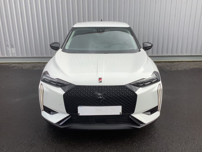 DS DS 3 Nouveau PureTech 130 EAT8 Performance Line