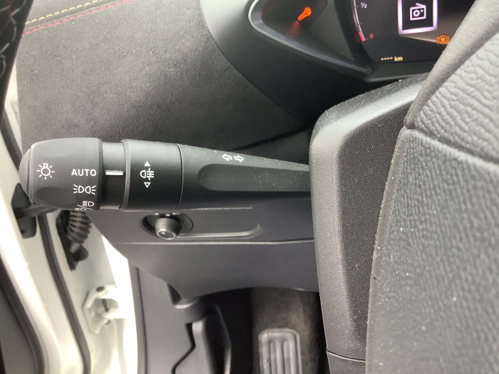 DS DS 3 Nouveau PureTech 130 EAT8 Performance Line