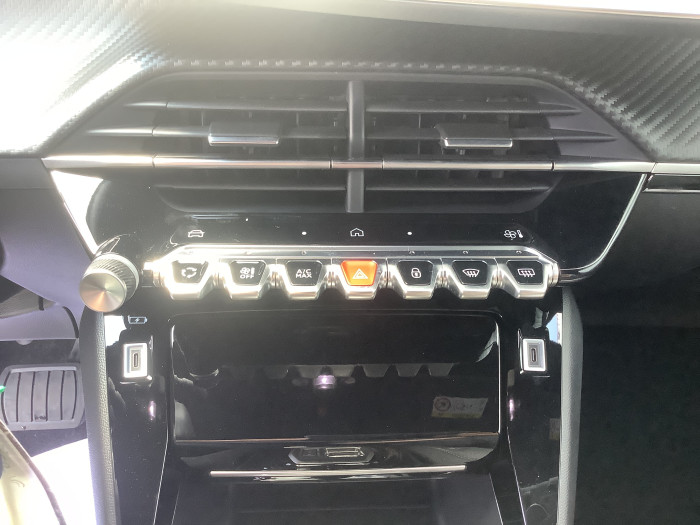 Peugeot 2008 Nouveau Hybrid 145 e-DCS6 Allure
