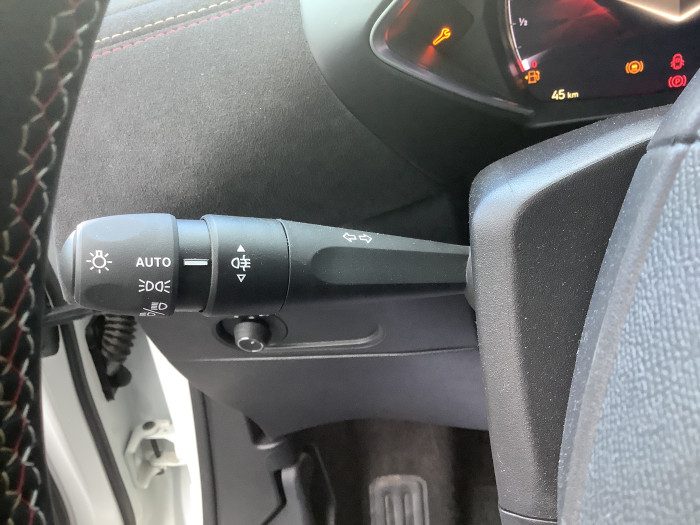 DS DS 3 Nouveau PureTech 130 EAT8 Performance Line