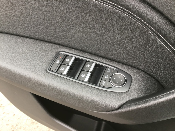 Renault CAPTUR mild hybrid 140 EDC Techno