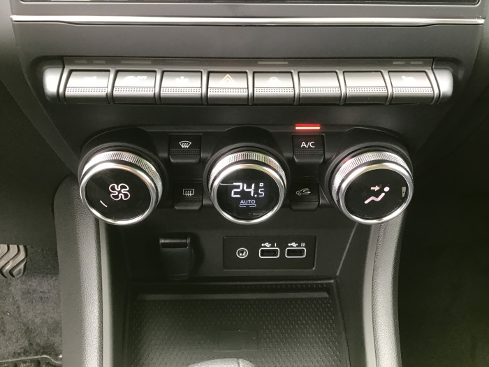 Renault CAPTUR mild hybrid 140 EDC Techno