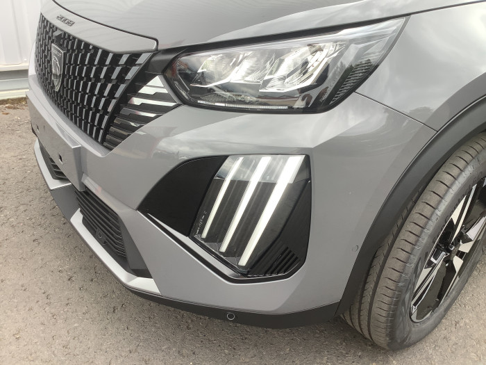 Peugeot 2008 Nouveau Hybrid 145 ch e-DCS6 Allure