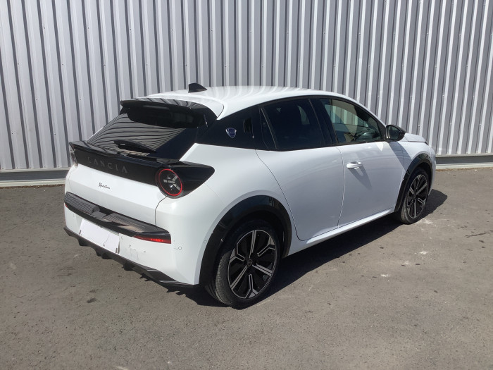 Lancia YPSILON Nouveau 1.2 Ibrida 100ch eDCT6 LX