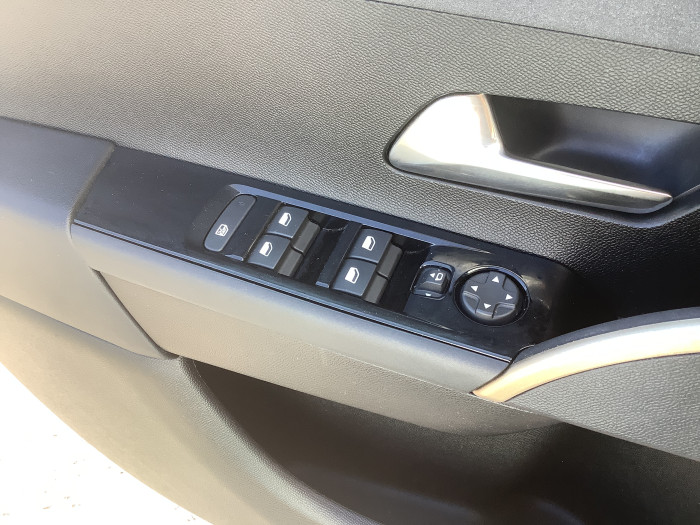 Lancia YPSILON Nouveau 1.2 Ibrida 100ch eDCT6 LX