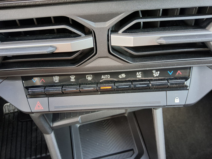 Dacia BIGSTER Mild Hybrid 140 Expression