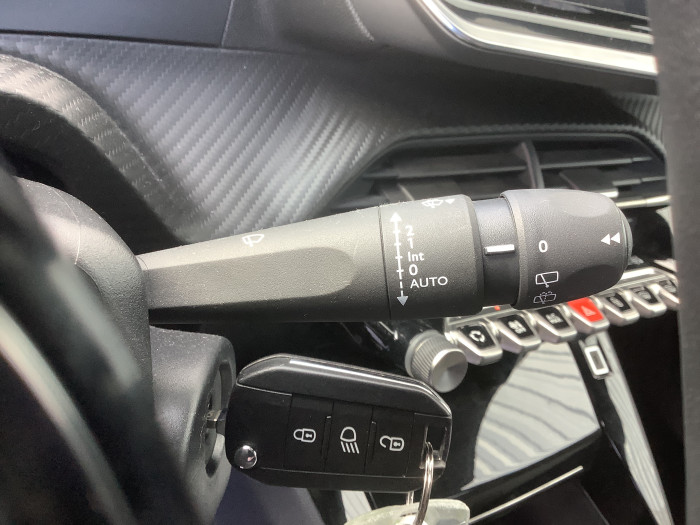 Peugeot 2008 Nouveau 100 S&S BVM6 Allure