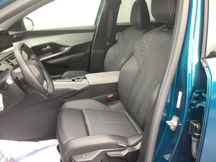 Peugeot 3008 Nouveau Hybrid 145 e-DCS6 Allure