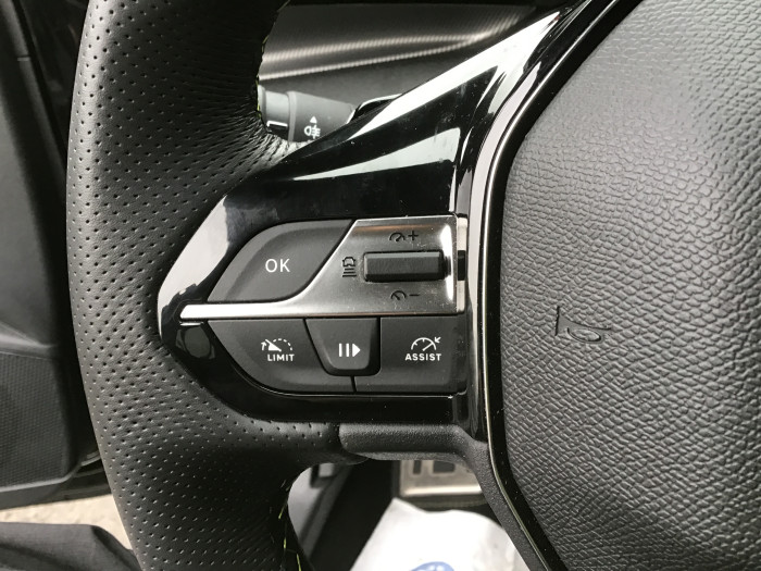 Peugeot 308 BlueHDi 130ch S&S EAT8 GT