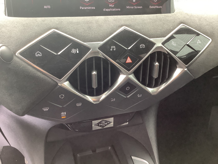 DS DS 3 Nouveau PureTech 130 EAT8 Performance Line