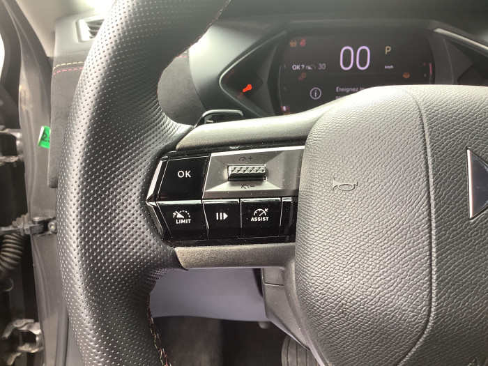 DS DS 3 Nouveau PureTech 130 EAT8 Performance Line