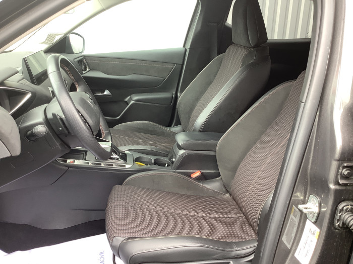 DS DS 3 Nouveau PureTech 130 EAT8 Performance Line