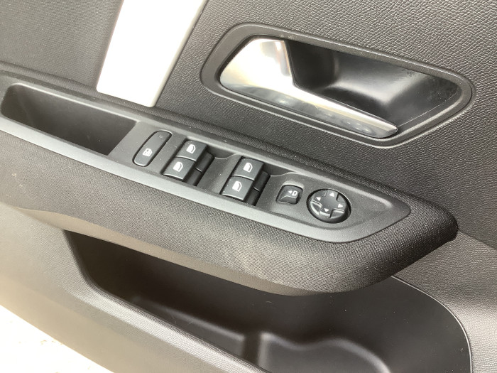 Citroën C4 Hybride 136 e-DCS6 Plus
