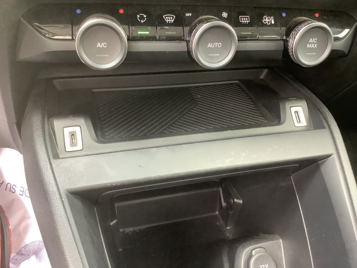 Citroën C4 Hybride 136 e-DCS6 Plus