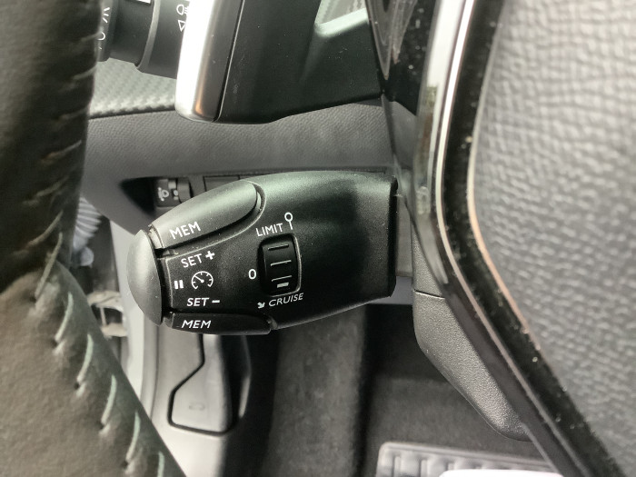 Peugeot 208 Nouvelle Hybrid 110 ch e-DCS6 Allure