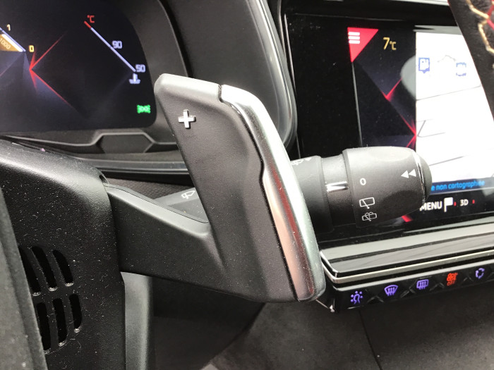 DS DS7 CROSSBACK BlueHDi 130 EAT8 Performance Line+