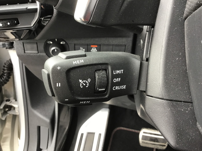 DS DS7 CROSSBACK BlueHDi 130 EAT8 Performance Line+